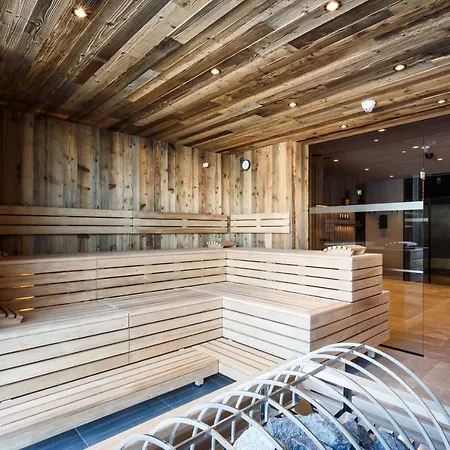 The Matthew - Copper 4* Wagrain